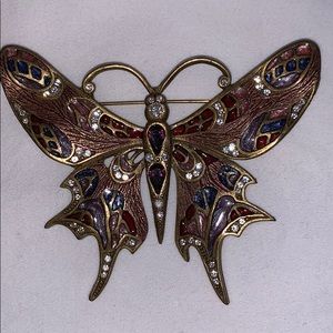 “Sweet Romance” butterfly pin